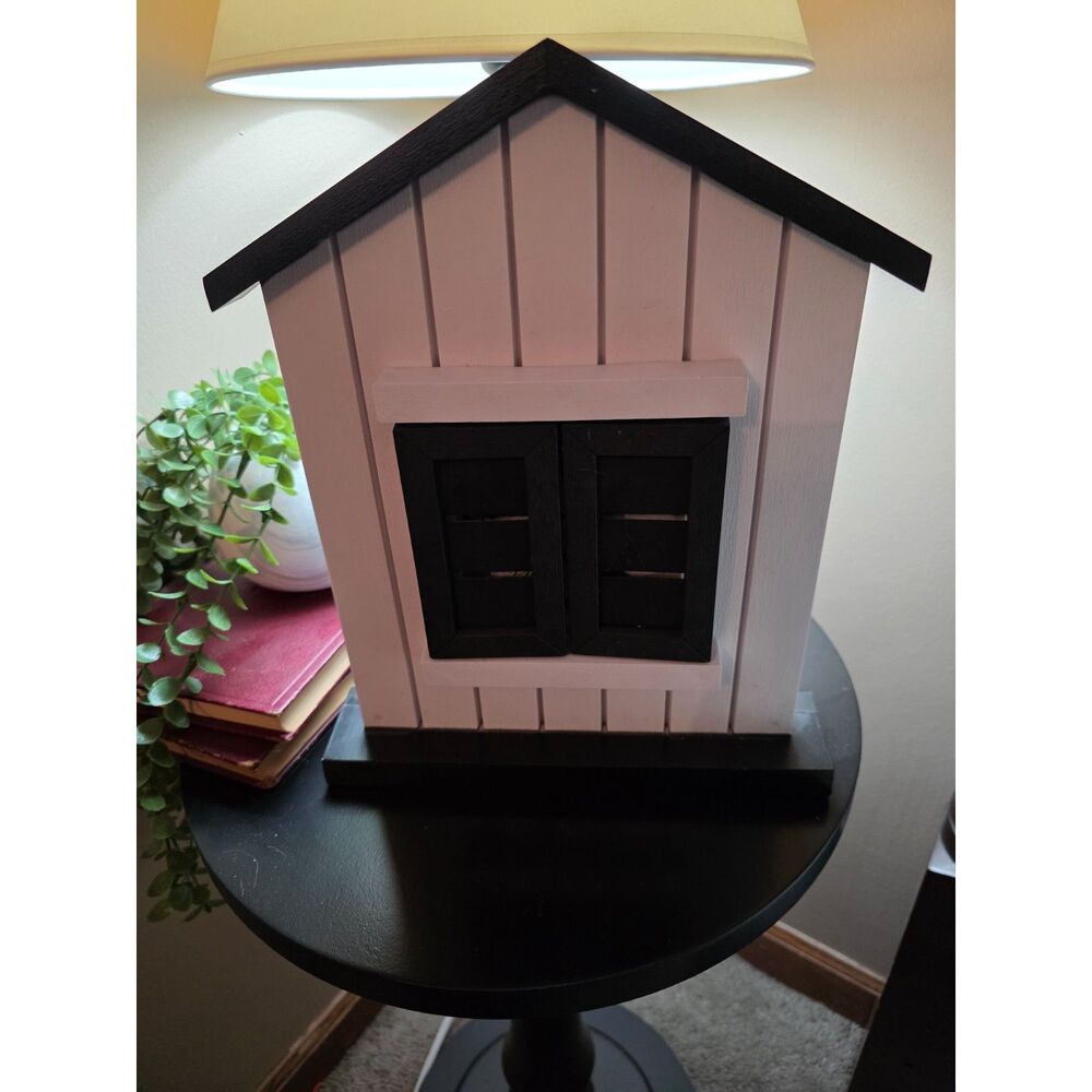 Black & White House w/ Shutters Picture Frame – 4x4 Photo